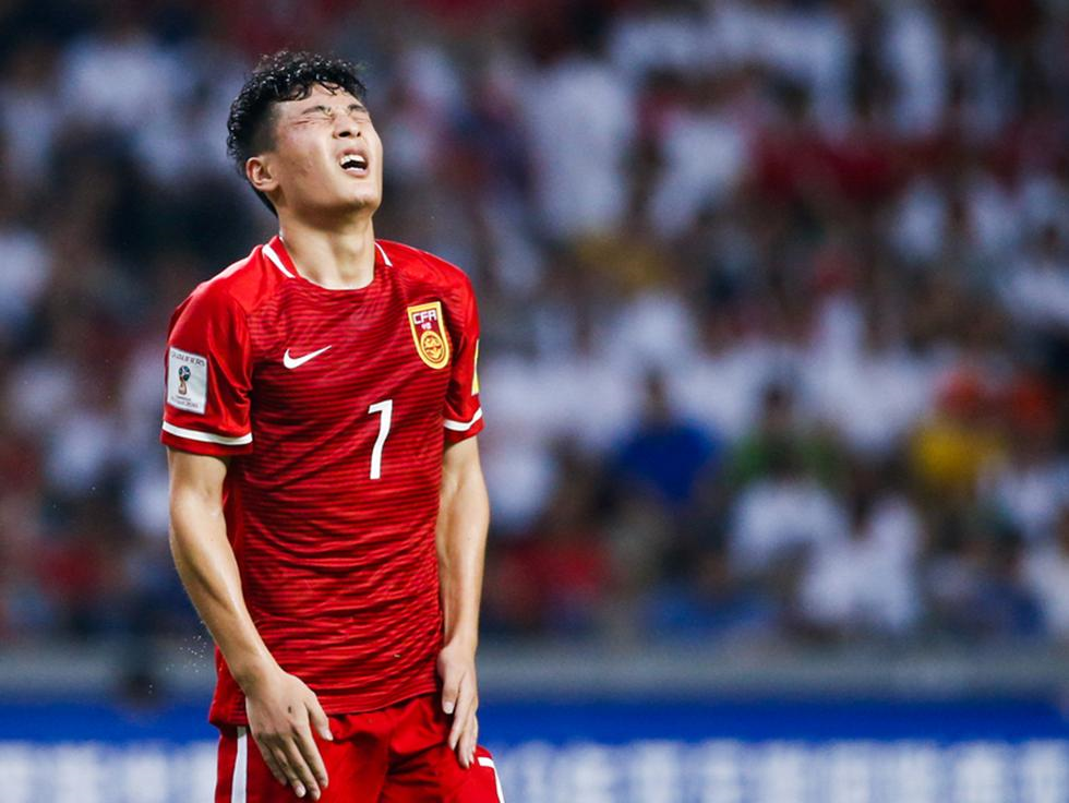 中超豪门国脚再惹争议!国家队踢养生足球,回到