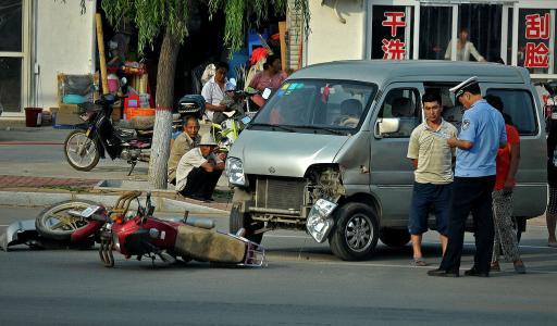 交规:遇到这些情况,包括C1,D要一年一审,否则