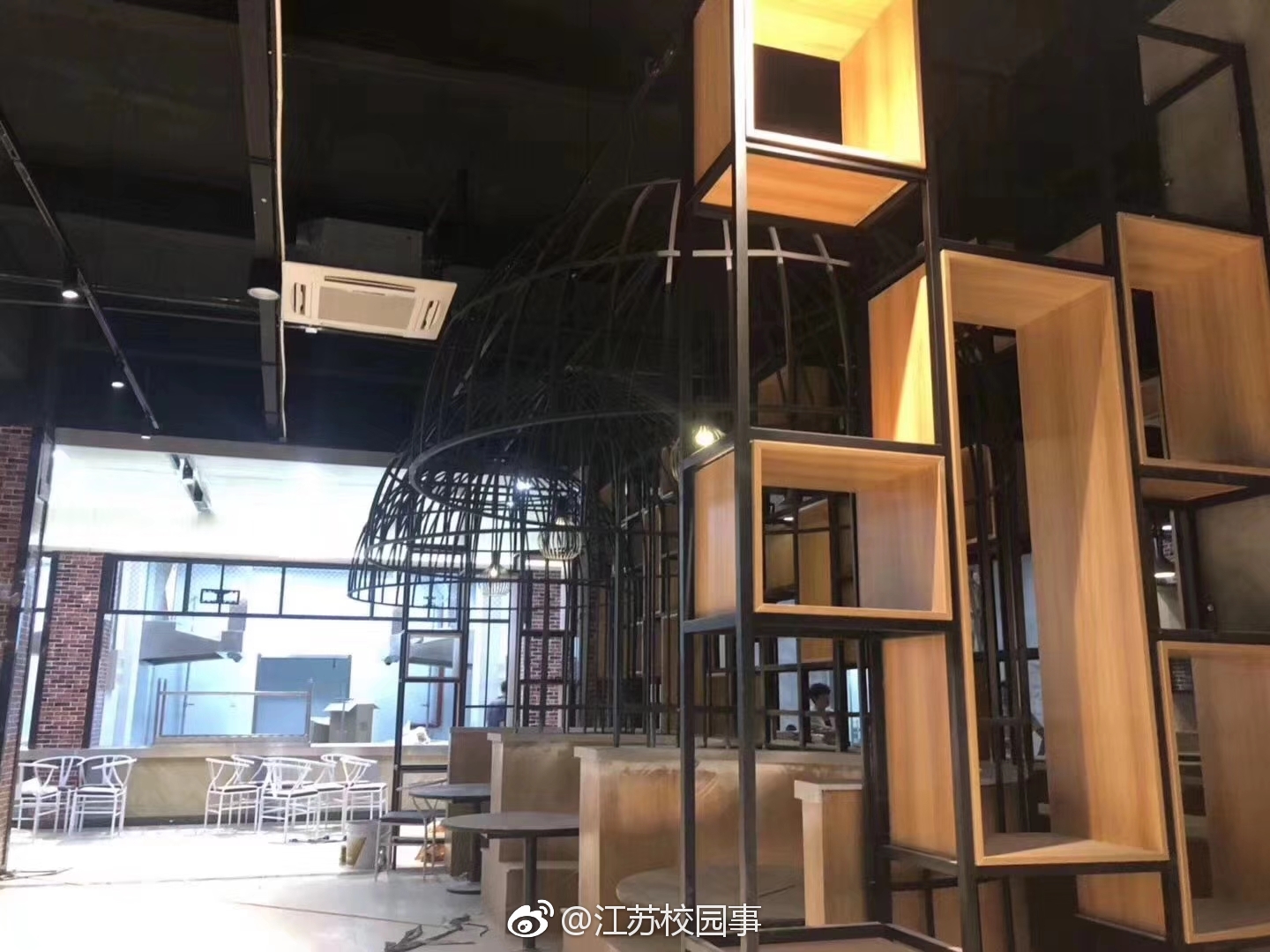 扬大@扬州大学  瘦西湖校区新食堂，告诉自己，我不羡慕