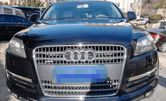 武汉小伙花18万买辆14万公里的奥迪Q7, 商用神器气场很强大