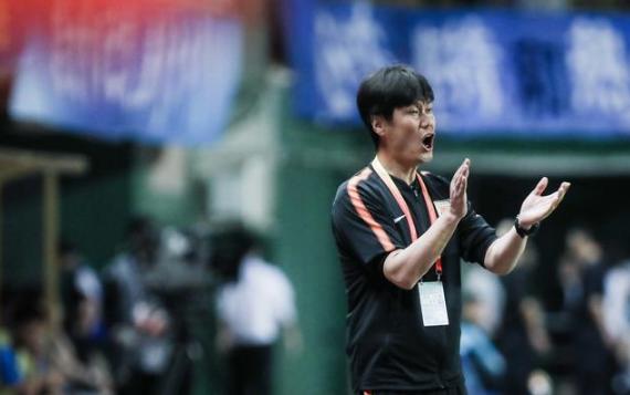 高下立判!马加特下课后橙衣军团再祭大手笔,鲁