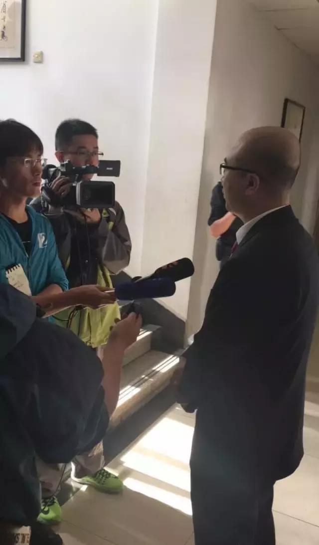 真假律师合作办假案,法院对律所罚款10万+拘留