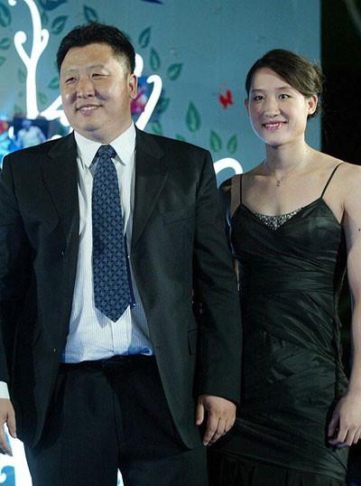 揭秘!3理由致奥运冠军陈艳青嫁大21岁教练,刘