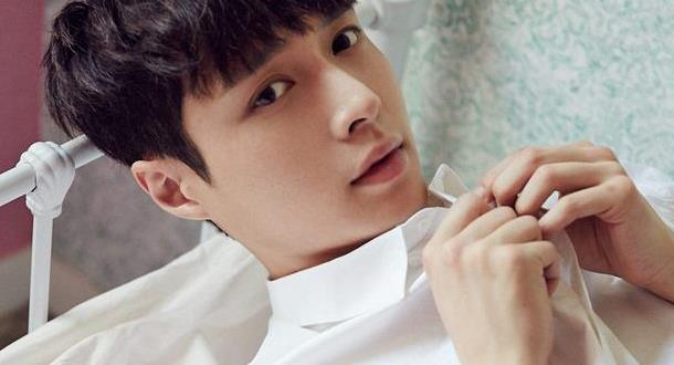 黄渤力捧张艺兴演电影,为何他还是红不过曾经