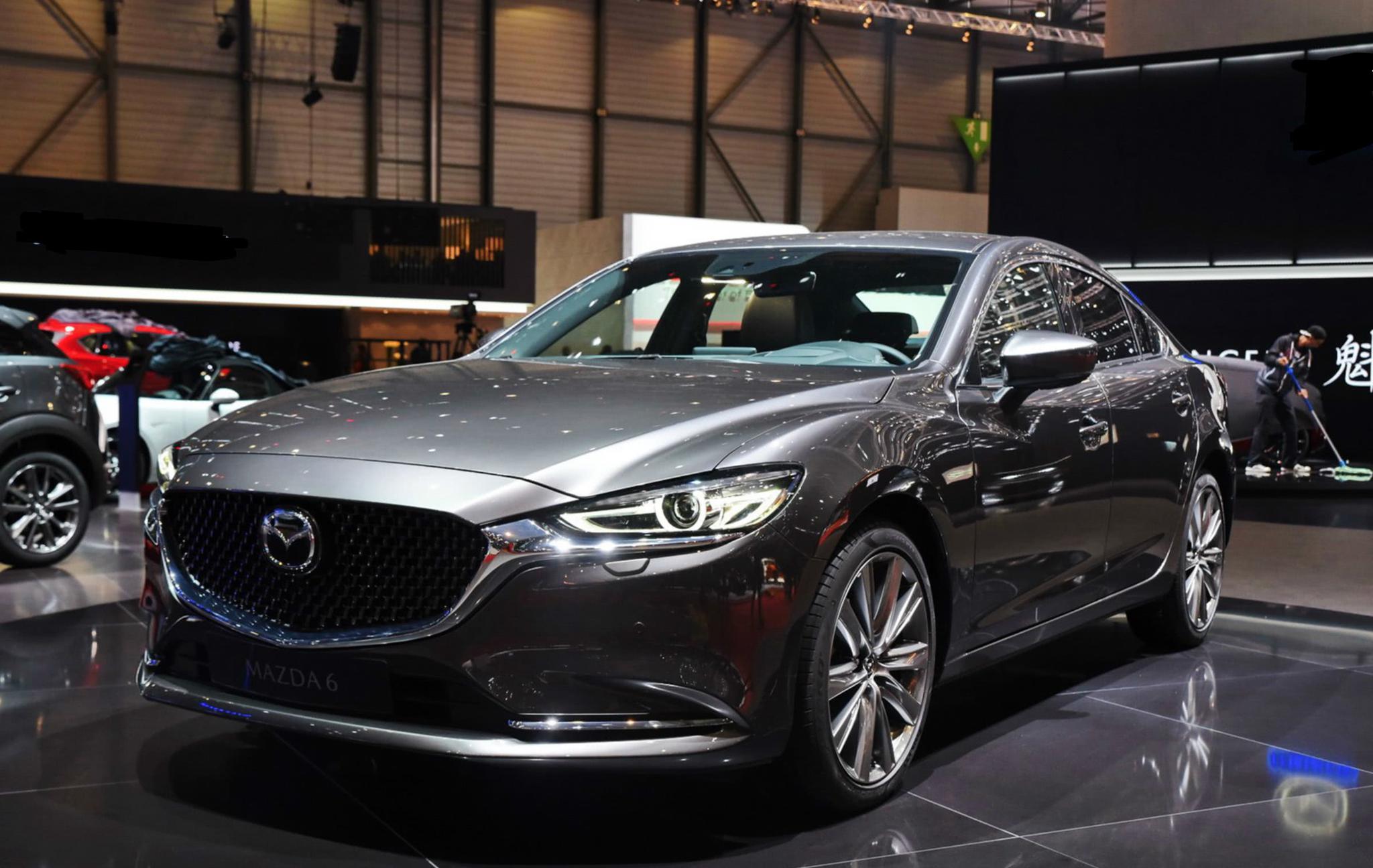 买啥凯美瑞,这车比奔驰宝马漂亮!全新马6亮相,油耗4L不足17万