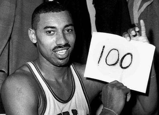 身高2米16,单场暴砍100分,NBA史上唯有他能