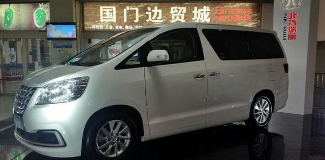 北汽埃尔法来袭, 将为东南亚打造右舵版本, V8尾标吓坏丰田