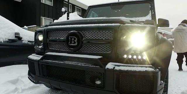 听说要去雪地玩漂移，土豪开来这台车，网友：这气势没谁了吧