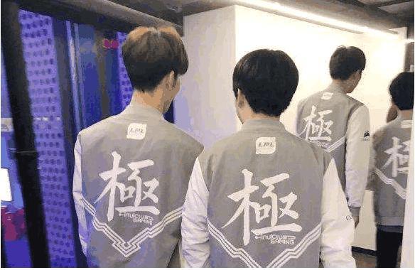 IG战队ADC阿水曾为王校长打辅助,IG辅助为何