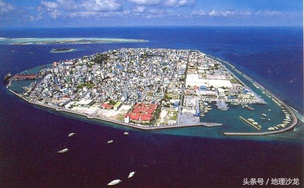 世界上人口密度最大的国家首都是谁?