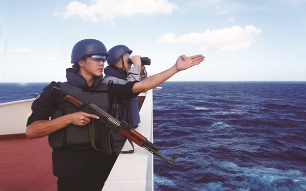 年薪百万!配备56式冲锋枪去亚丁湾护航,你敢去