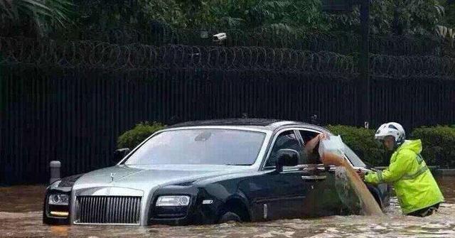 这几种车险老司机说啥都不会买, 因为开到报废