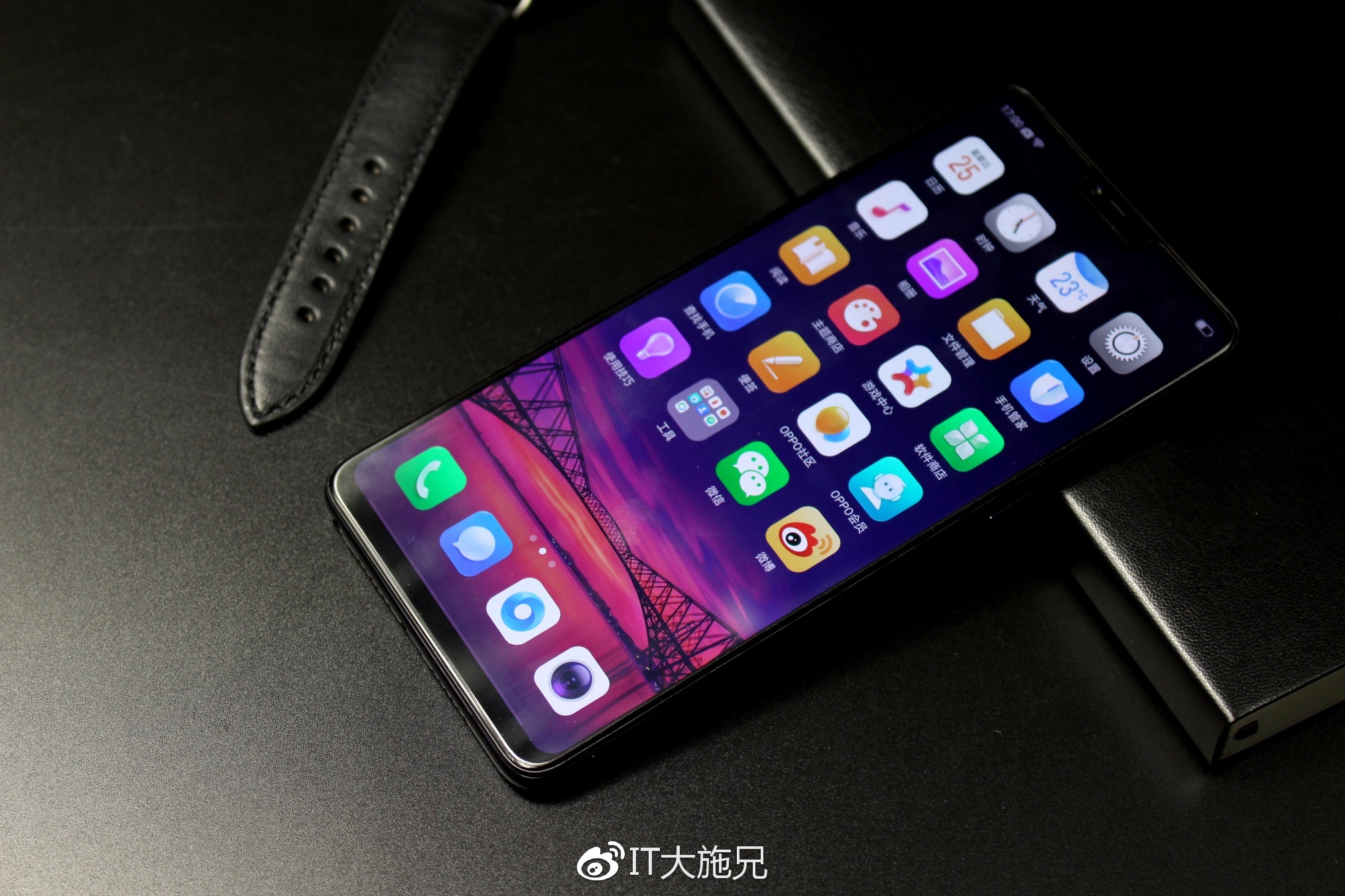 oppor15出厂壁纸图片,oppor15原装壁纸 oppo r15星空紫图赏,光影色彩与科技的碰撞