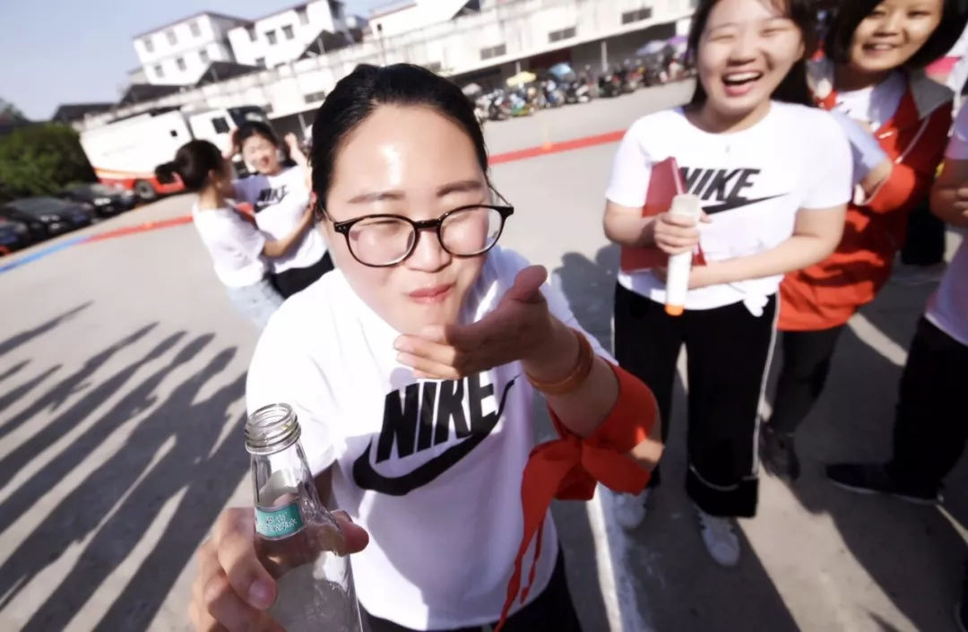 正阳农商银行成功举办职工趣味运动会