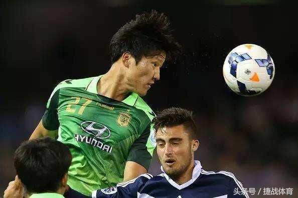 年薪超两千万! 一家四口却住60平米的房子。他