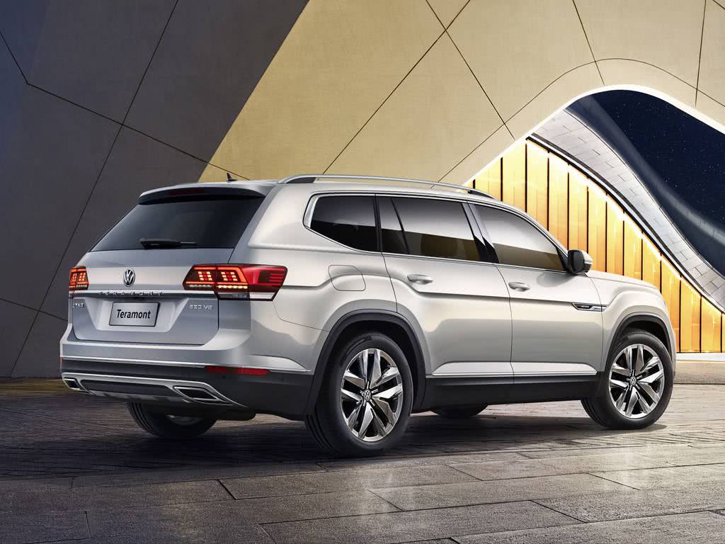 遇见带字母的大众,挂空挡,拉手刹,熄火