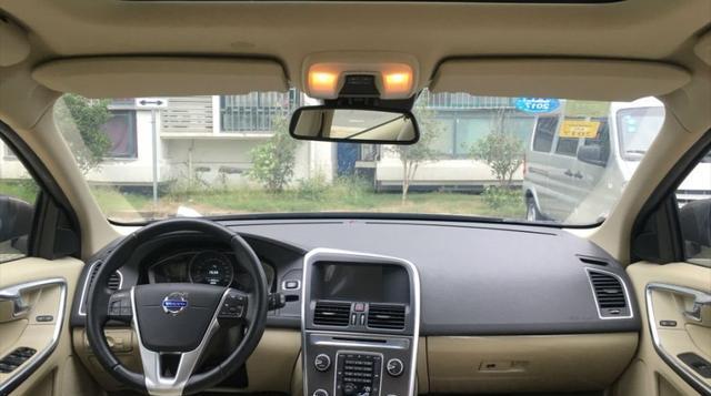 老丈人让我买汉兰达, 我却花22万买这车, 开回家媳妇开心到处炫耀