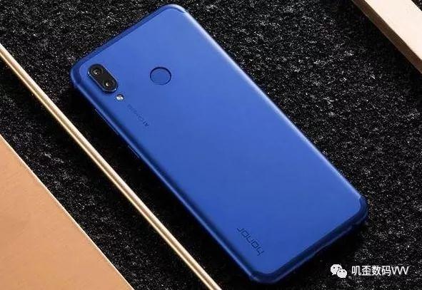 荣耀play也加入了游戏手机行列?其实只是自