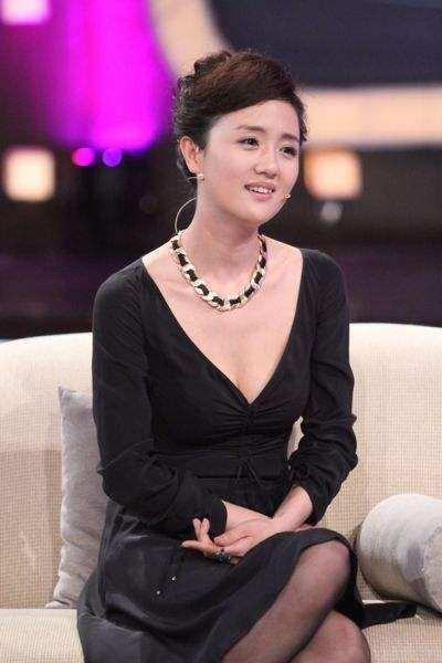 幸福！她与初恋相爱24年始终如一，夫妻俩曾为女儿辞退千万片酬