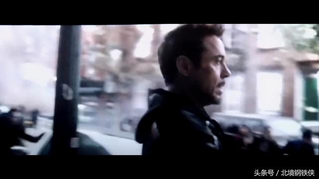 《复联3》钢铁侠变身后摘下来的眼镜原来去了