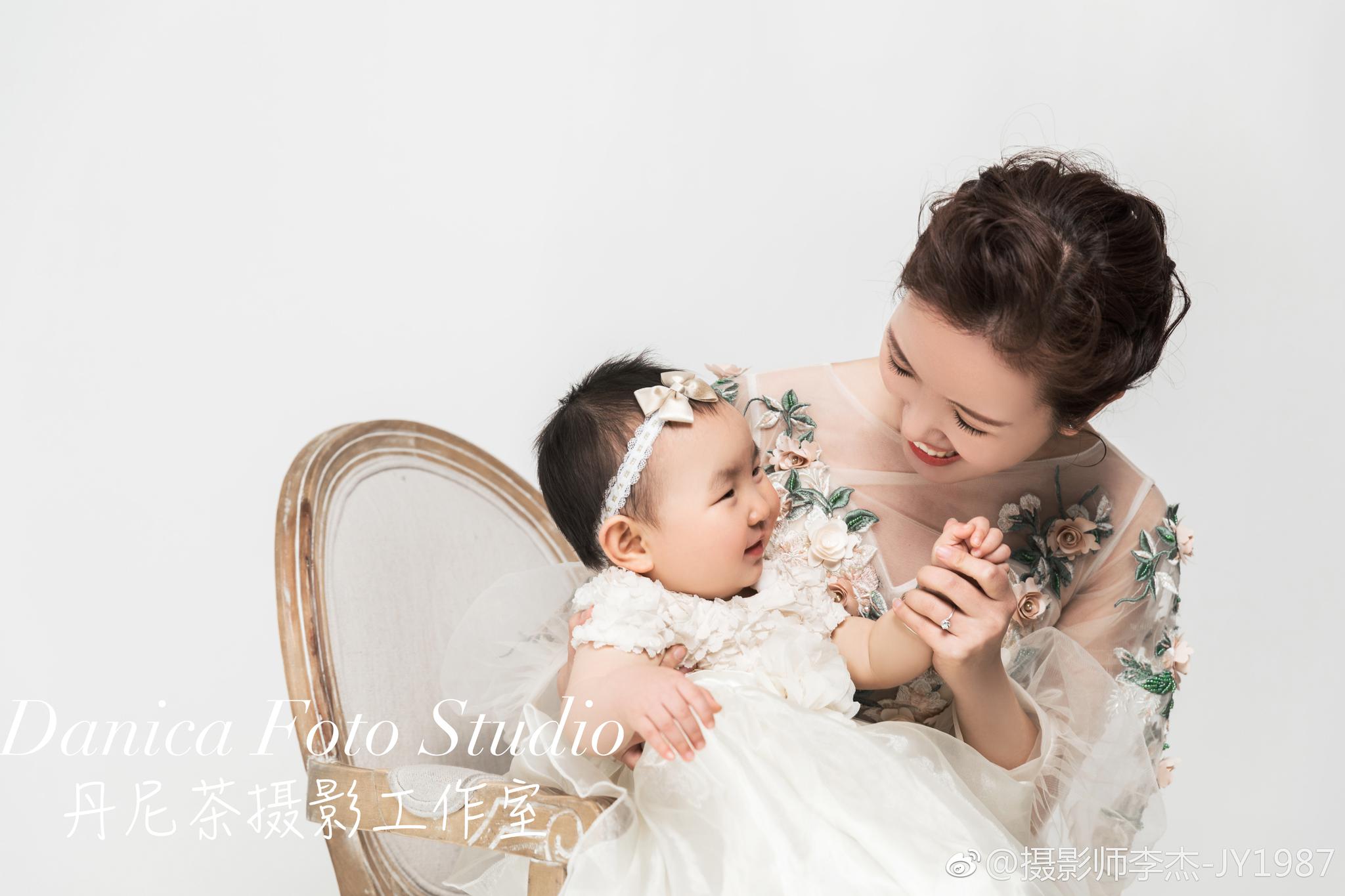 亲子照婚纱照_父女婚纱照亲子照