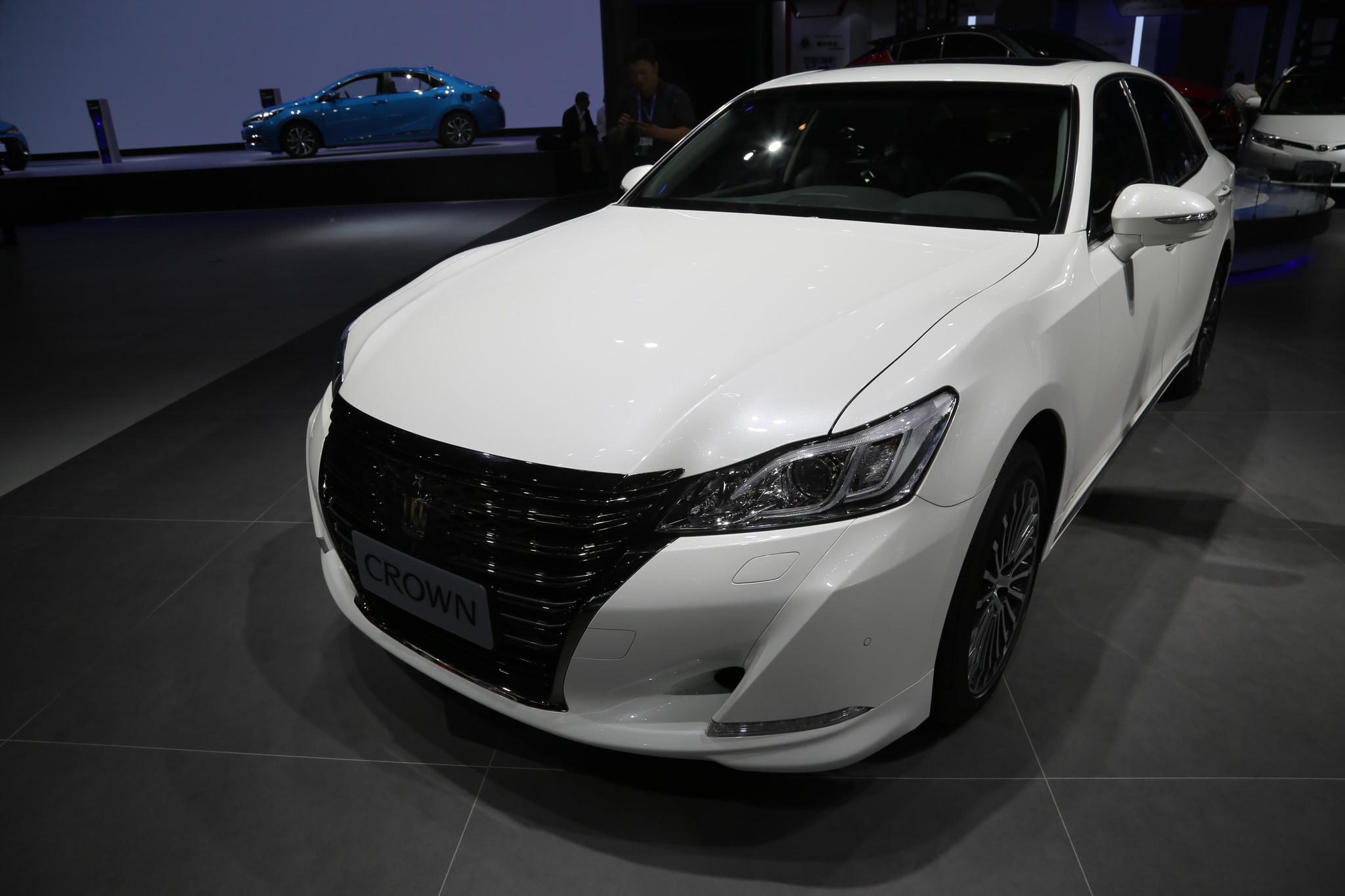 全新一代皇冠CROWN实拍,一汽丰田全系车型