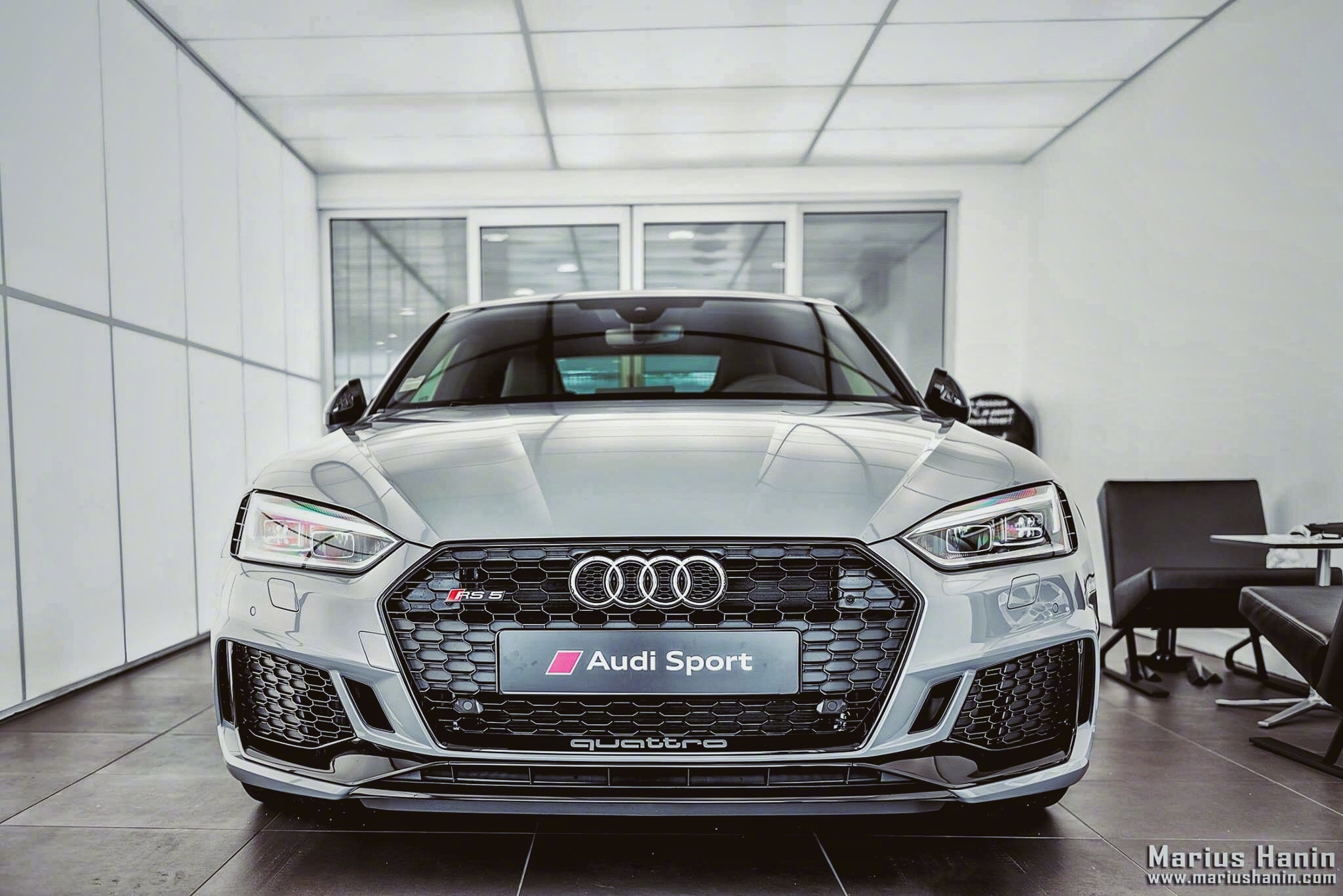 水泥灰色的奥迪RS5帅爆了