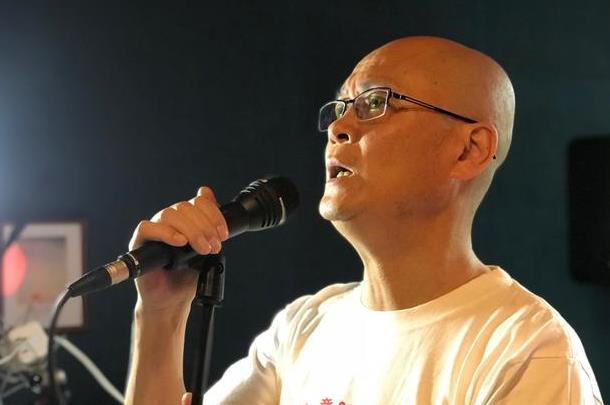 崔永元再轰刘震云,北京日报、商报、凤凰网等