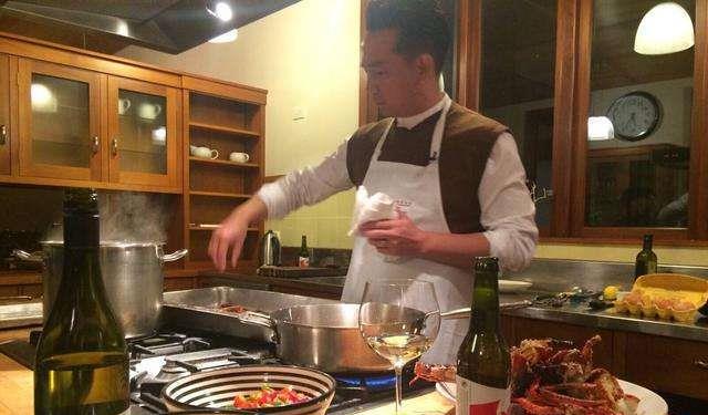 为什么那么多明星称赞黄磊做饭好吃,其实这也