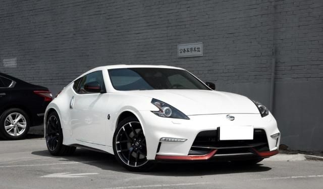 平民版“战神GT-R”,一脚油门可踩到7000转,堪称街头漂移神器