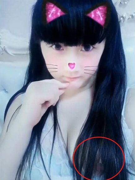 王乐乐回归8点档 快手再现S情低俗,某女主播露