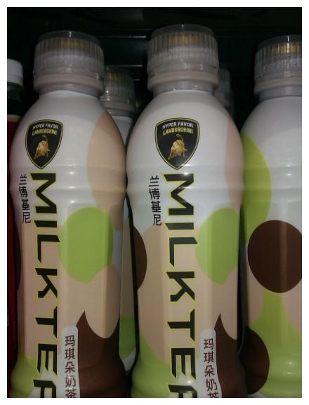 幽默笑话:单反穷三代,连衣服都没得穿了,让人心