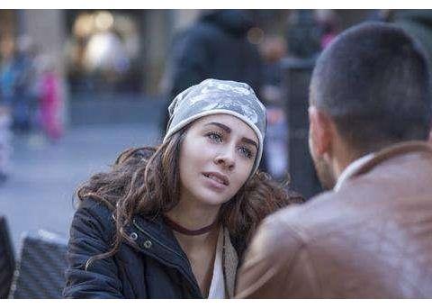 女子看到5个手指一样大的婴儿,得知真相后,让人赞叹不