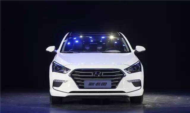 北京现代推新车叫板速腾，售价仅需12万，神车也得甘拜下风