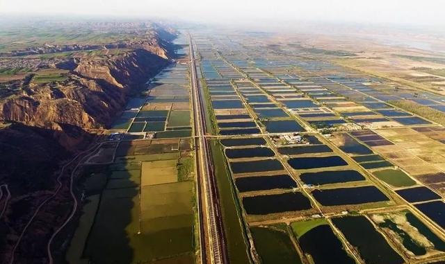 大西北颜值爆表的中国1号公路，串起了陕西无数历史和风光！