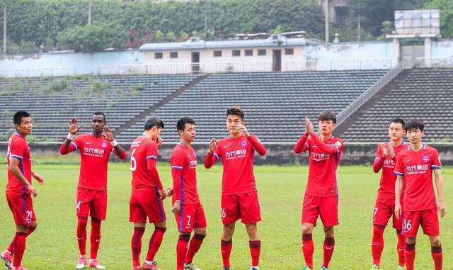 中国足球队为什么水平这么差?捷克助教一针见