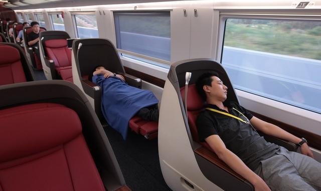 坐高铁一等座是一种什么样的体验?