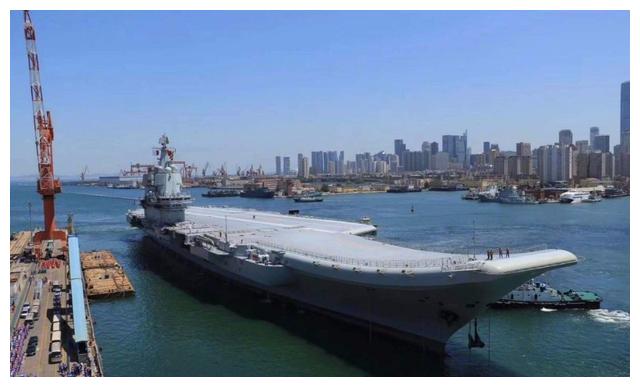 献上大礼!中国003型航母首次露出真身,成功瞒
