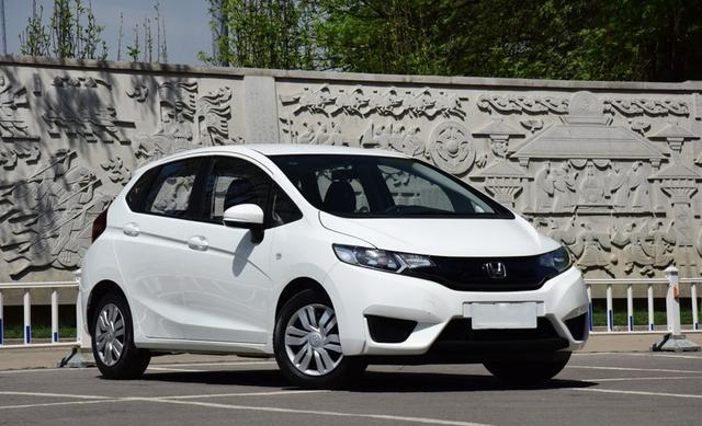 10万元内, 省油空间大, 满足女性买菜上街接娃