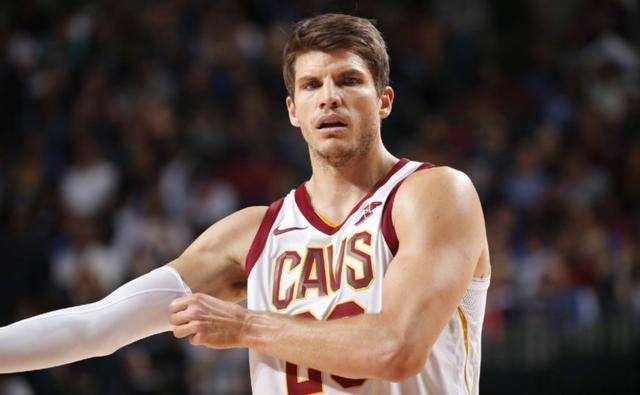 超越水花兄弟!NBA官方:科沃尔三分命中率,再次