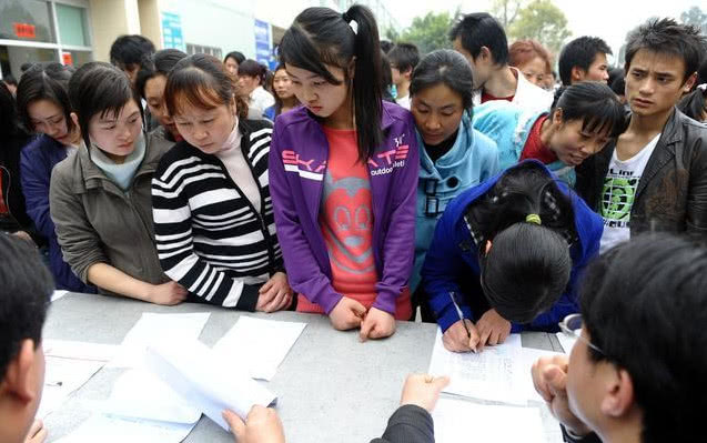 工厂大量订单老板却不敢接,辞职员工揭开真相