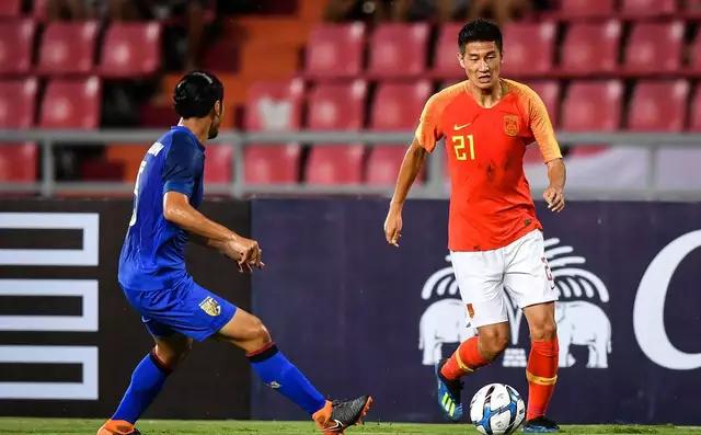 一雪前耻!国足雨战2-0小胜泰国,武磊梅开二度击