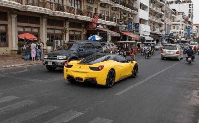 柬埔寨富人区女孩的生活,穿着漂亮堪比明星,为