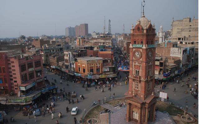 中国老铁:这2国家曾举国相助,因此倒退20年!现