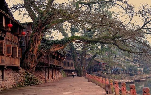 这隐藏着离成都最近的玻璃栈道也是四川最长玻