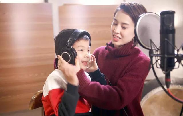 黄圣依厨房没有烟火气?看完评论我沉默了:真穷