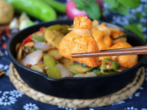 干锅土豆鱼籽福袋的做法