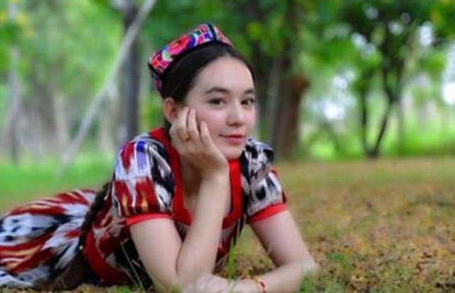 她是新疆美女,参加高考成为状元,考上北大,毕业后进入