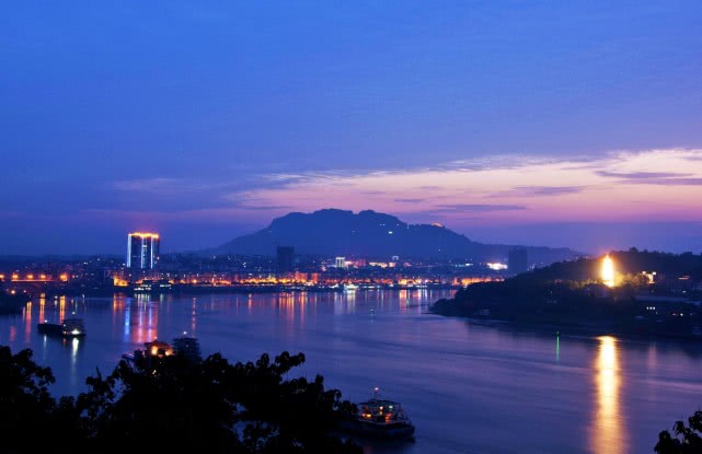 男的不要去四川女人不能去西藏,老人别去广东