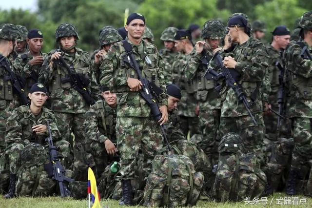 哥伦比亚特种部队,和军队新装备的加利尔ACE